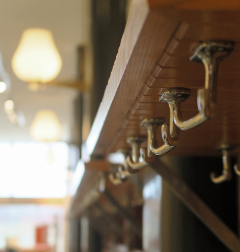 Interiör i Östergötlands museums huvudbyggnad i Linköping, byggd 1939 i funktionalistisk stil.