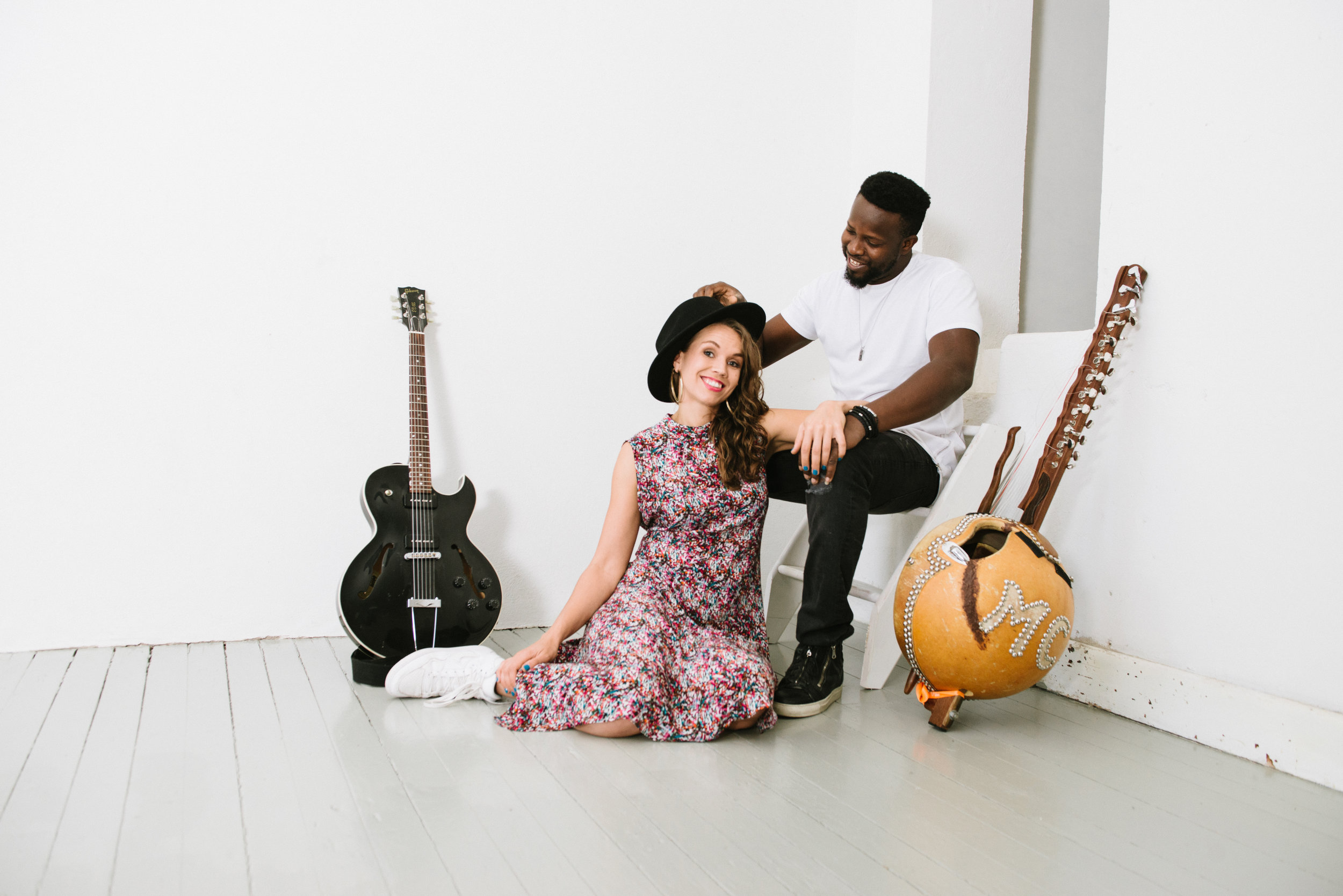 Sousou & Maher Cissoko ger en gratiskonsert för barn på museet.