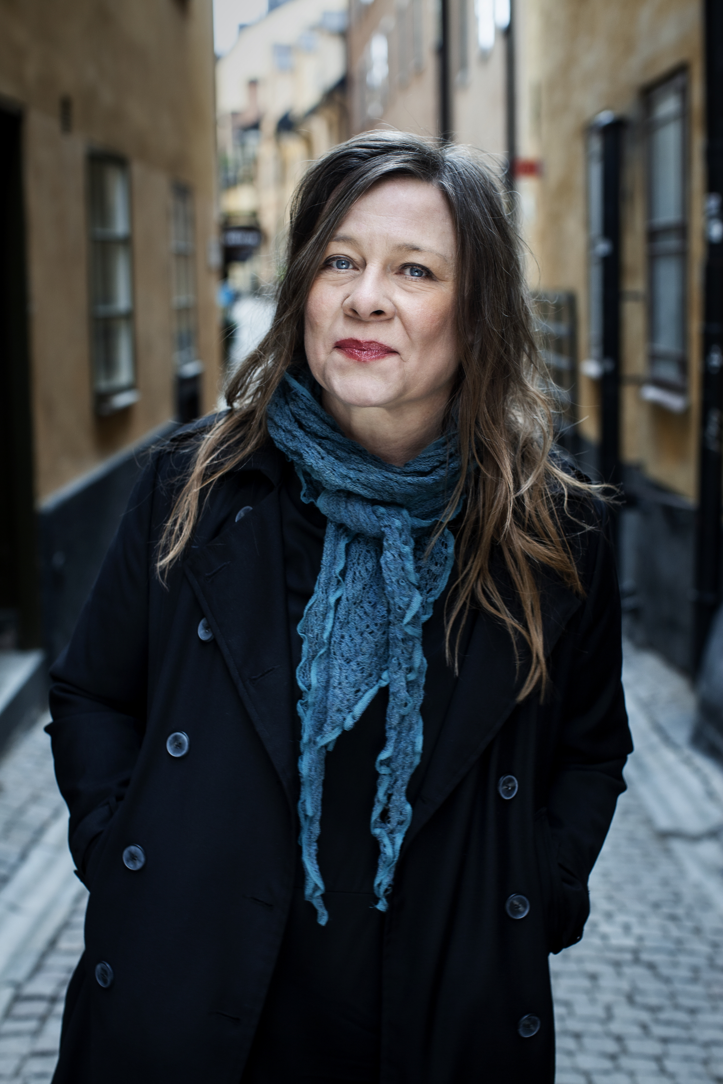 Inför "Puderdosor, mensskydd och cigaretter: kvinnors historia genom föremål", en föreläsning med historiker och författare Karin Carlsson.