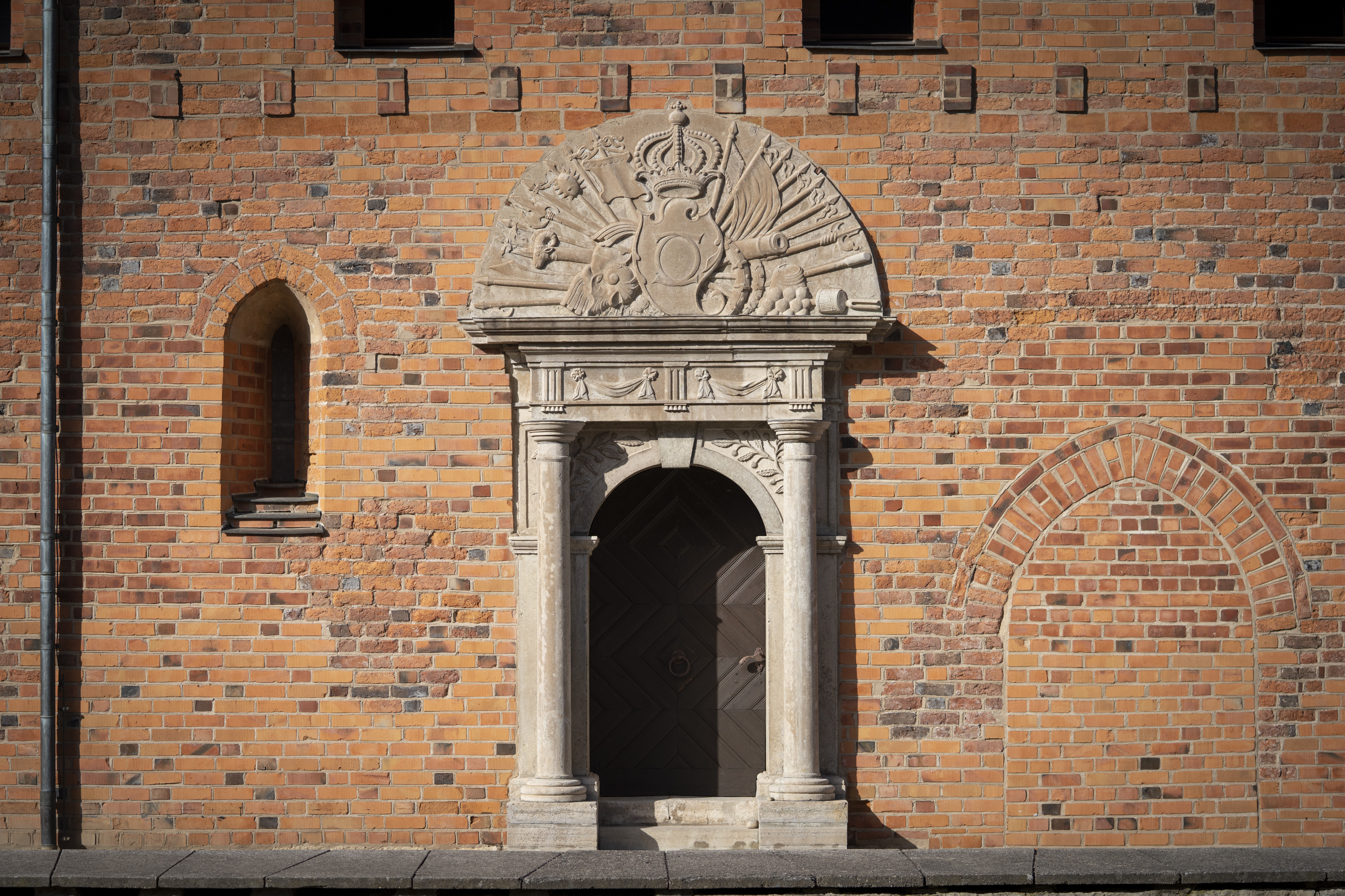 Fasad Sancta Birgitta Klostermuseums byggnad.