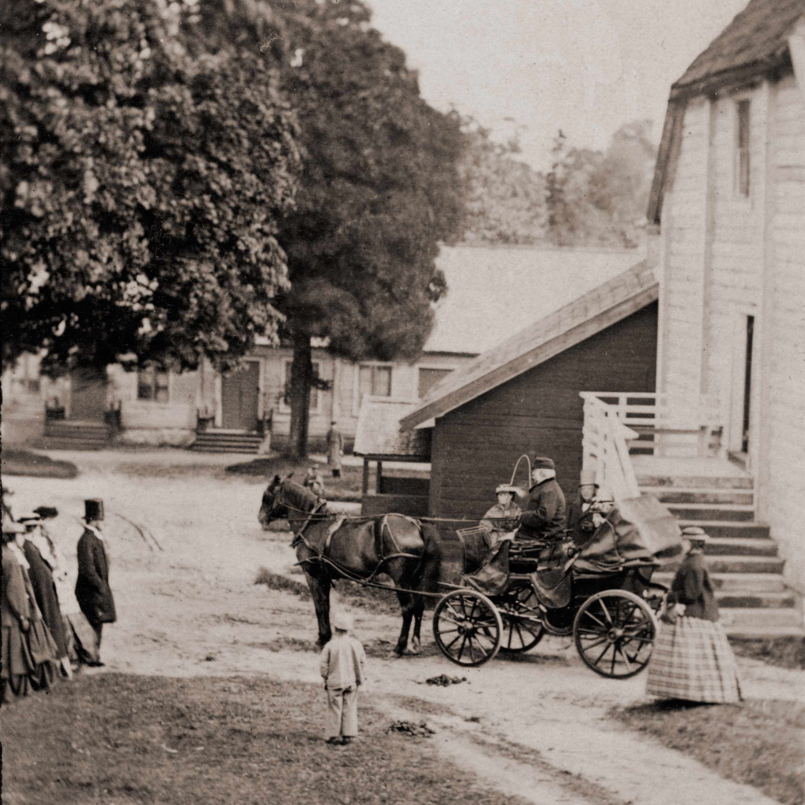 Bild med häst och vagn tagen på Medevi brunn 30 juli 1867. Fotografen är okänd.