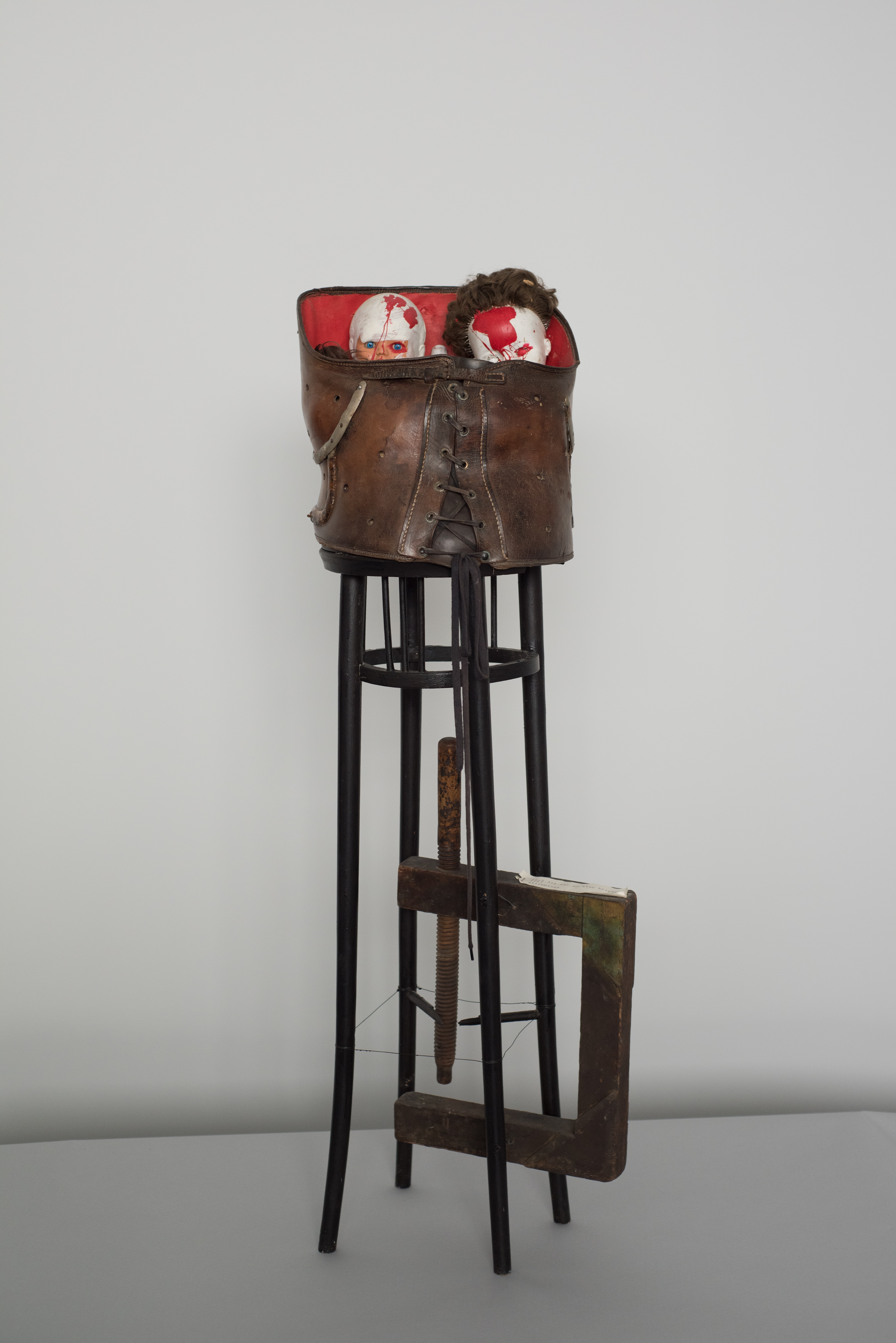 Karl XII var en stor krigare, Jørgen Nash, 1967, trä, läderkorsett, blandade objekt, OM.B.004428Charles XII was a great warrior, Jørgen Nash, 1967