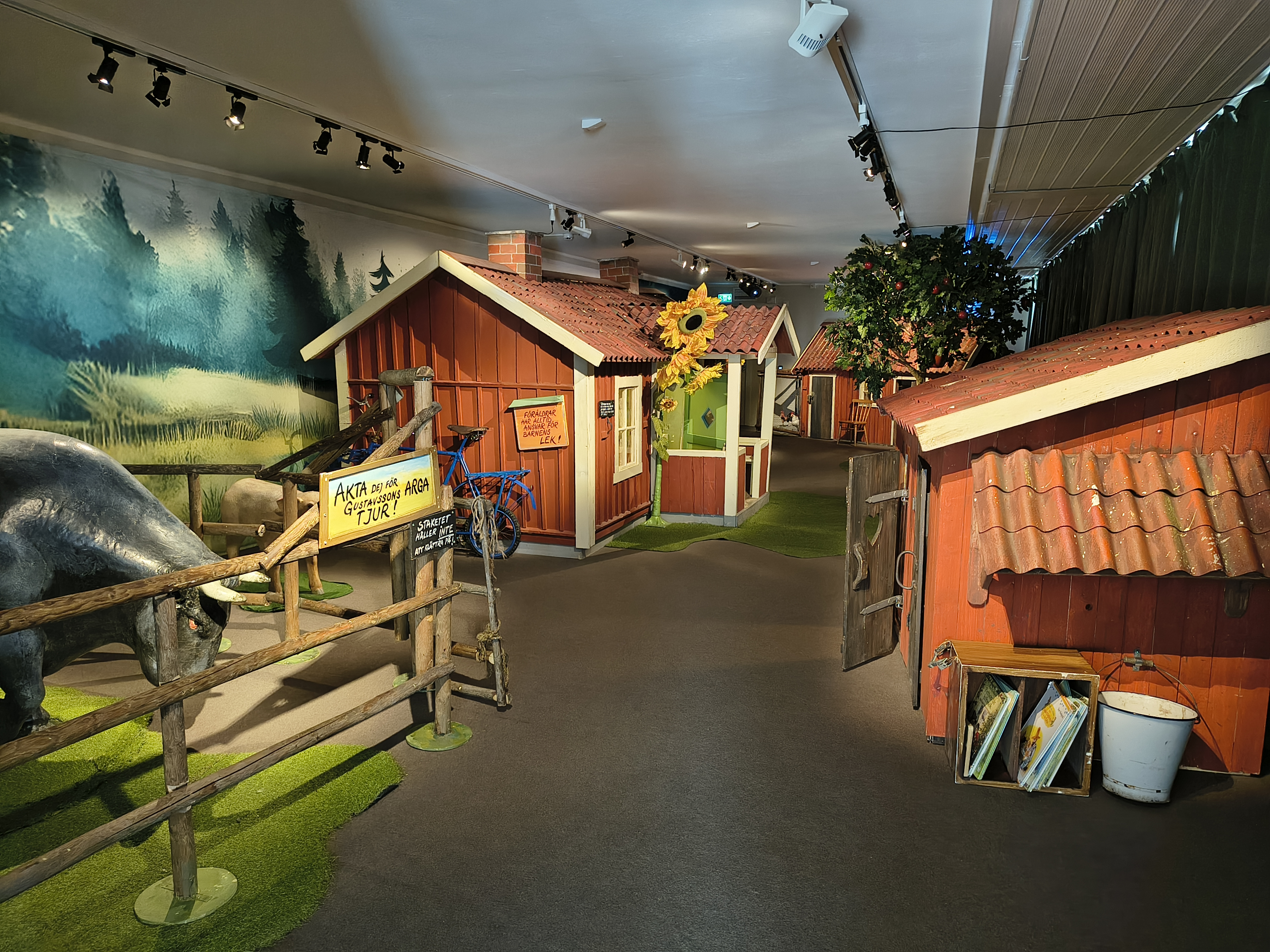 Lekutställningen Hemma hos Pettson & Findus, producerad av Barnutställningar.nu.